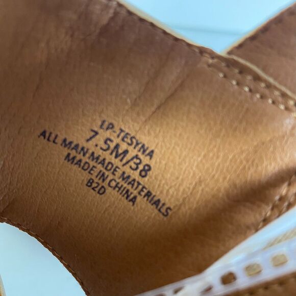 Lucky Brand Women's Tesyna Taupe Heels Sandals Size 7.5M‎ - Picture 8 of 9